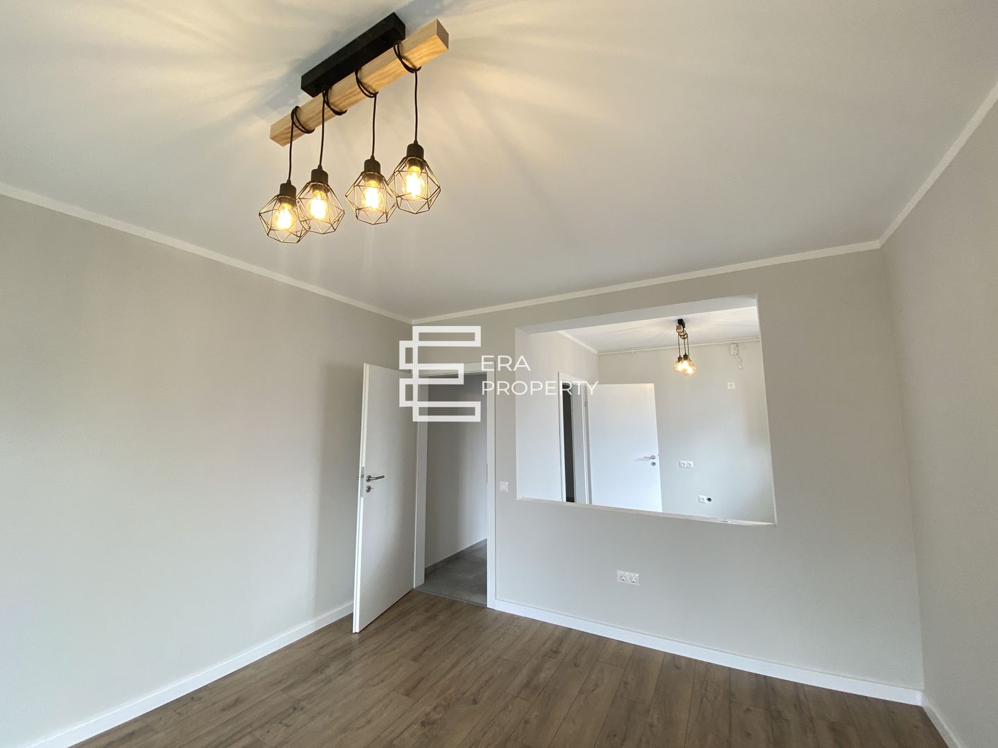 Apartament 2 camere LA CHEIE zona Aeroport Sibiu - Poză 14