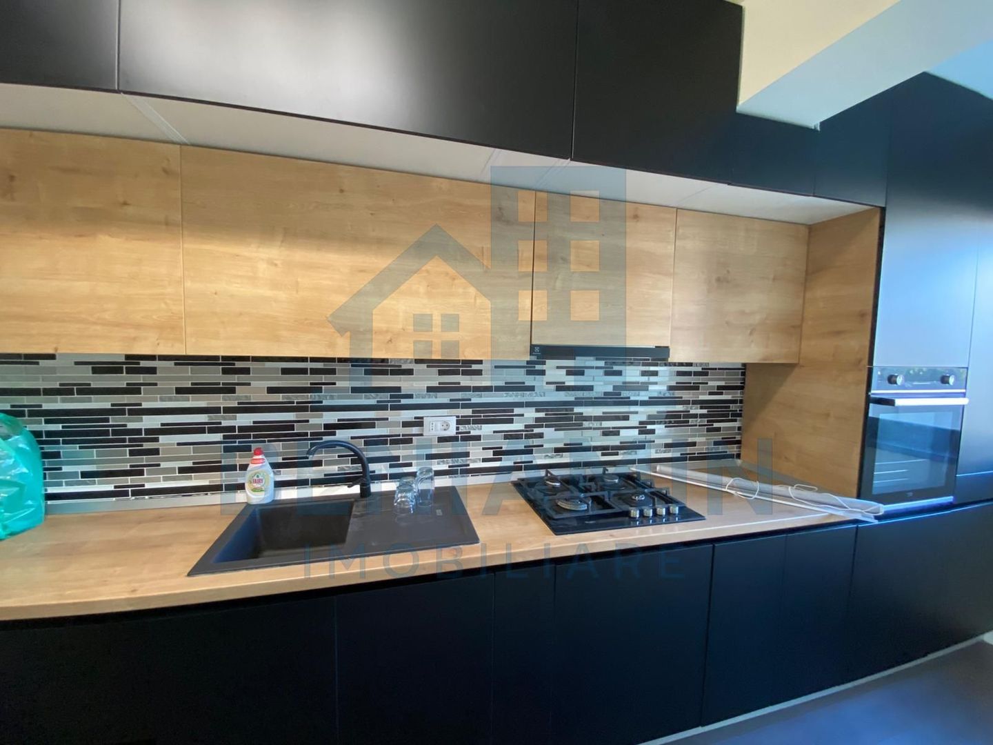 Apartament modern 3 camere-Zona Ciuperca-Loc de parcare-Disponibil - Poză 10