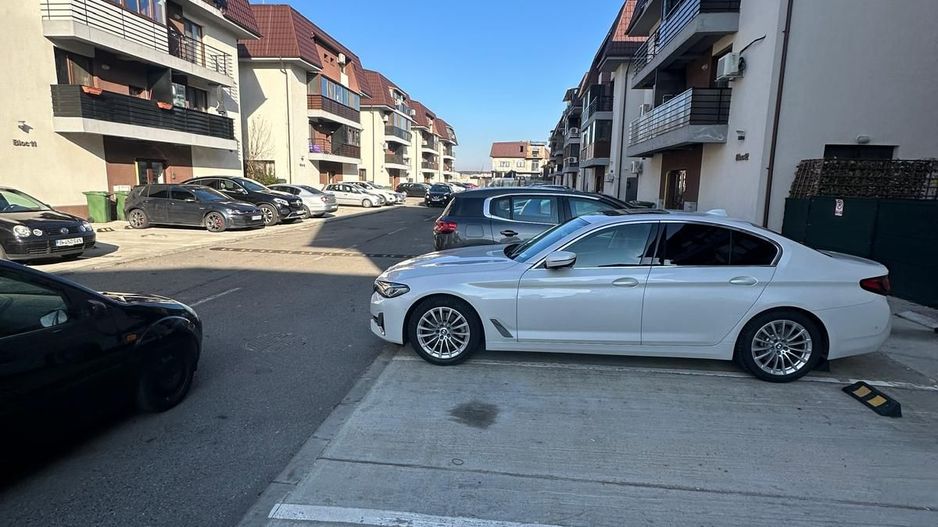 Apartament Finalizat,suprafata generoasa,loc de parcare,in fata statie STB. - Poză 2