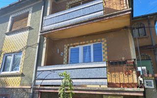 Casă cu etaj Botizului - Poză 1