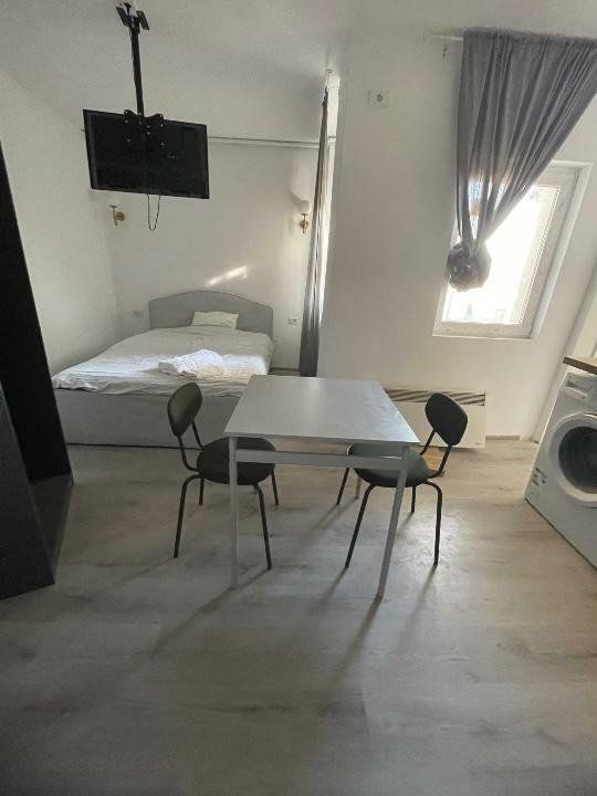 Etaj integral de vanzare in inima Capitalei 5m de la metrou - Poză 2