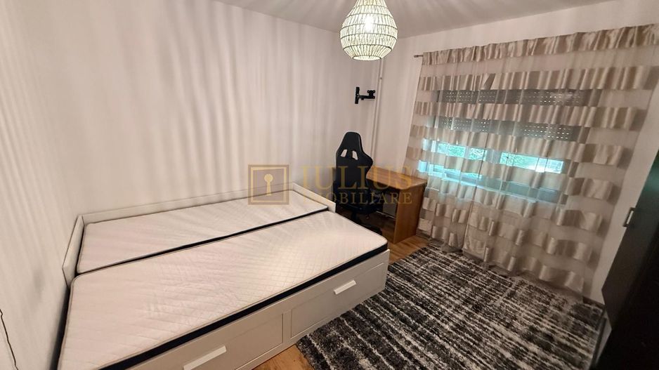 3 camere-2 dormitoare| Simion Barnutiu| 2 bai| parter| zona ideal - Poză 1