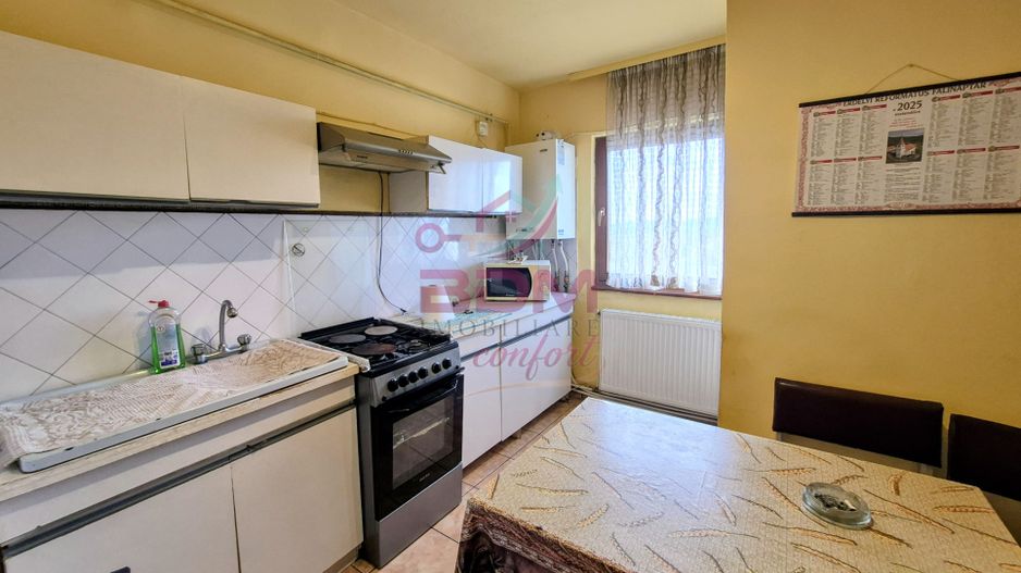 COMISION 0 | Apartament 3 camere | decomandat | zona Materna - Poză 1