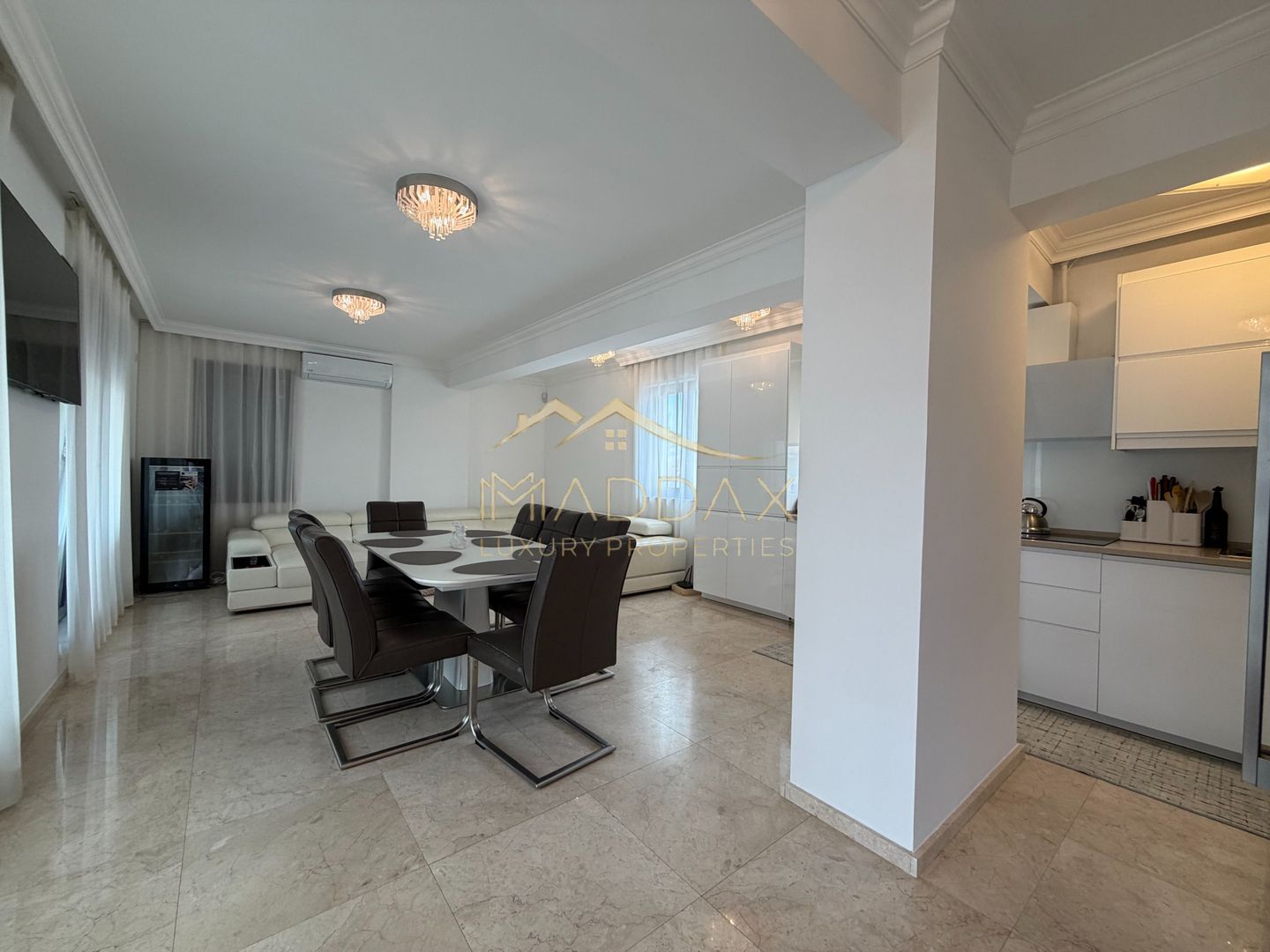 Apartament de tip Duplex 6 camere *250mp* + 2 Garaje // Herastrau - Poză 1