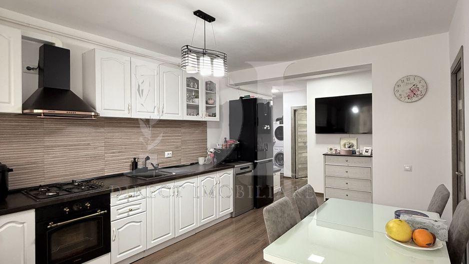 Apartament de inchiriat / etaj intermediar / Zona Porii - Poză 2