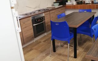 Etaj de inchiriat/ camere+ bai/bucatarie/spalatorie - Poză 19