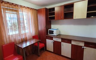 Apartament 3 camere, etaj 1, mobilat, utilat, zona Liceului Militar - Poză 4