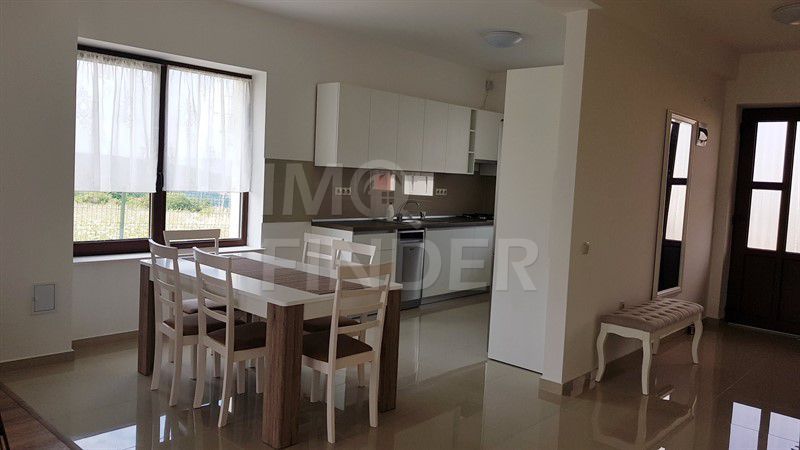 Inchiriere casa tip duplex in zona Europa - Poză 3