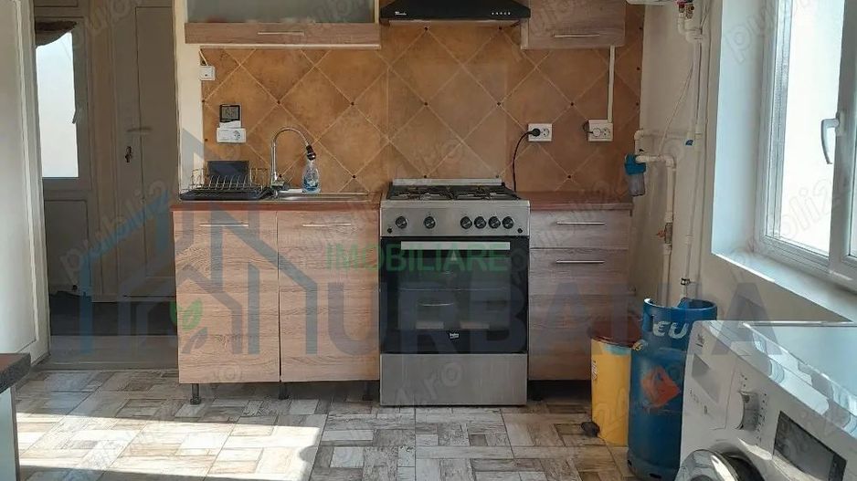 Casa economica 3 cam sistem fotovoltaic,pompe de caldura - Poză 9