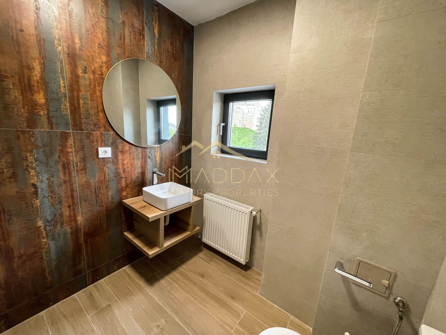 Spatiu comercial S+P+2E+M ***Prima Inchiriere*** - Poză 39