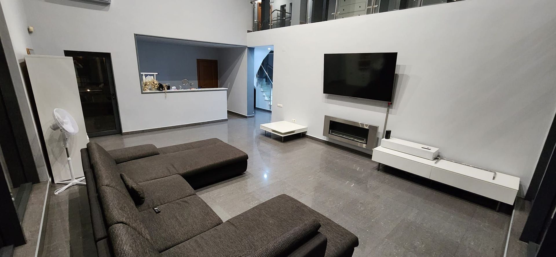 Vila de inchiriat  -Otopeni - Poză 2