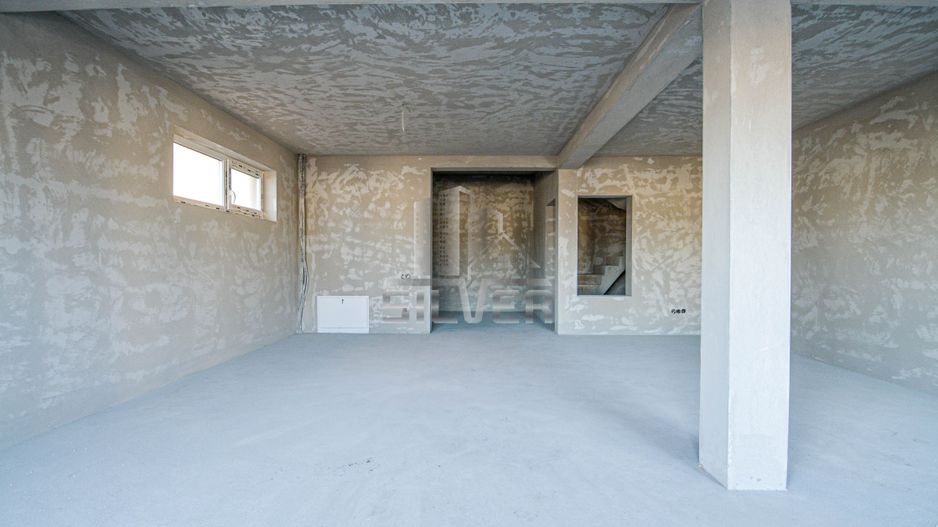 Casa de tip Duplex cu demisol si terasa - Poză 3