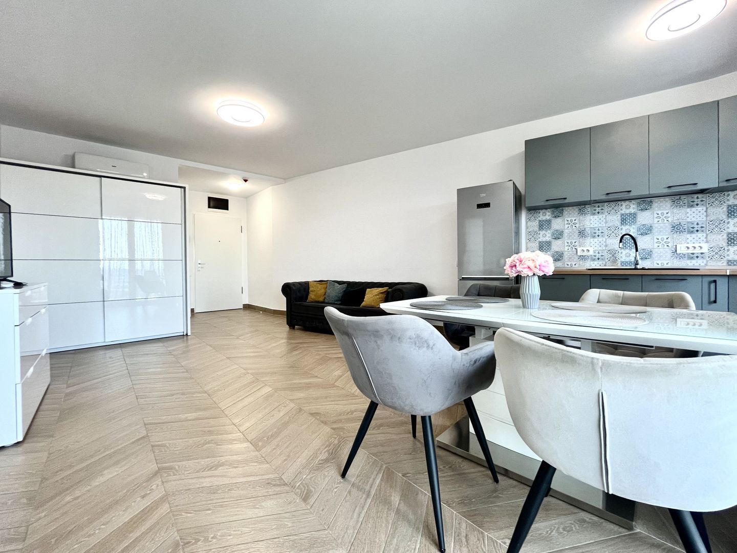 Apartament 2 camere, vedere spectaculoasa spre raul Bega - ISHO - Poză 8