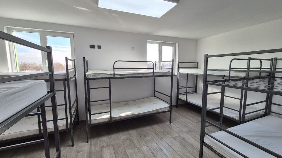 Casa P+2 cu 40 paturi pentru muncitori - Tei - Poză 10