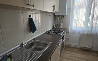 DE VÂNZARE - Apartament cu 2 camere în Bacău - Etaj 1 - Poză 19