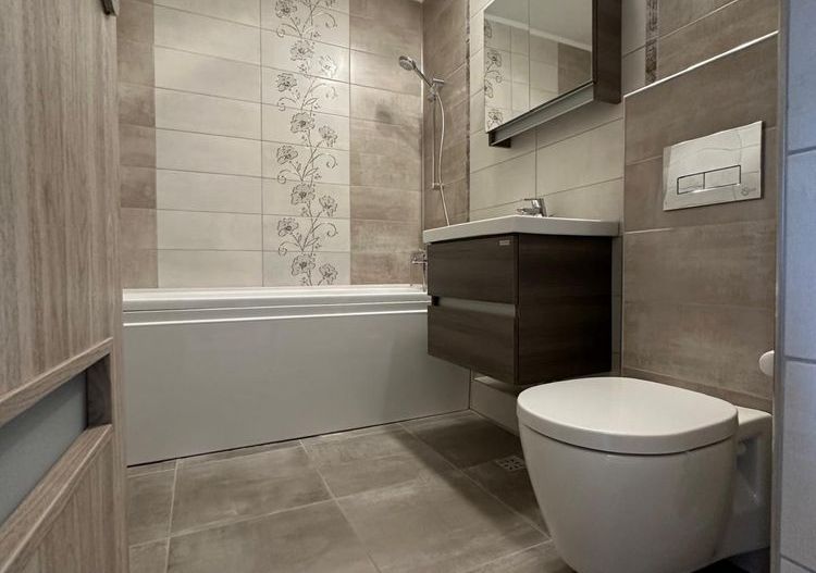 Apartament cu 3 camere  de inchiriat  Aviatiei - Poză 3