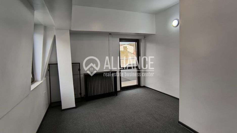 CENTRU PIATA UNIRII - Birouri luminoase cu terasa ! - Poză 14