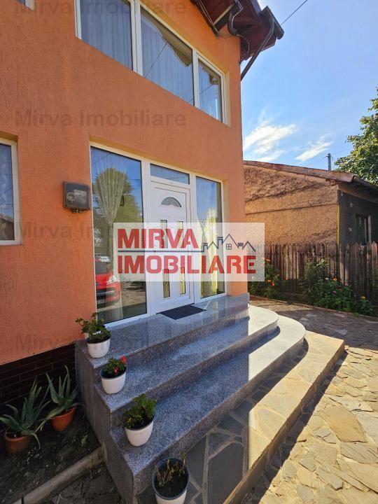 Vanzare vila 6 camere + spatiu comercial, mobilata si utilata, in Blejoi - Poză 4