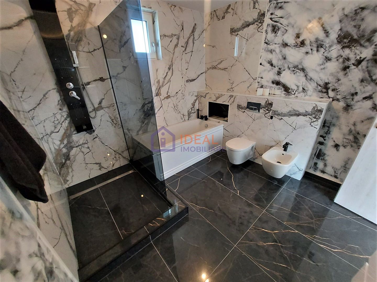 Casa Individuala LA CHEIE cu 250 mp utili, zona Strand - Poză 22