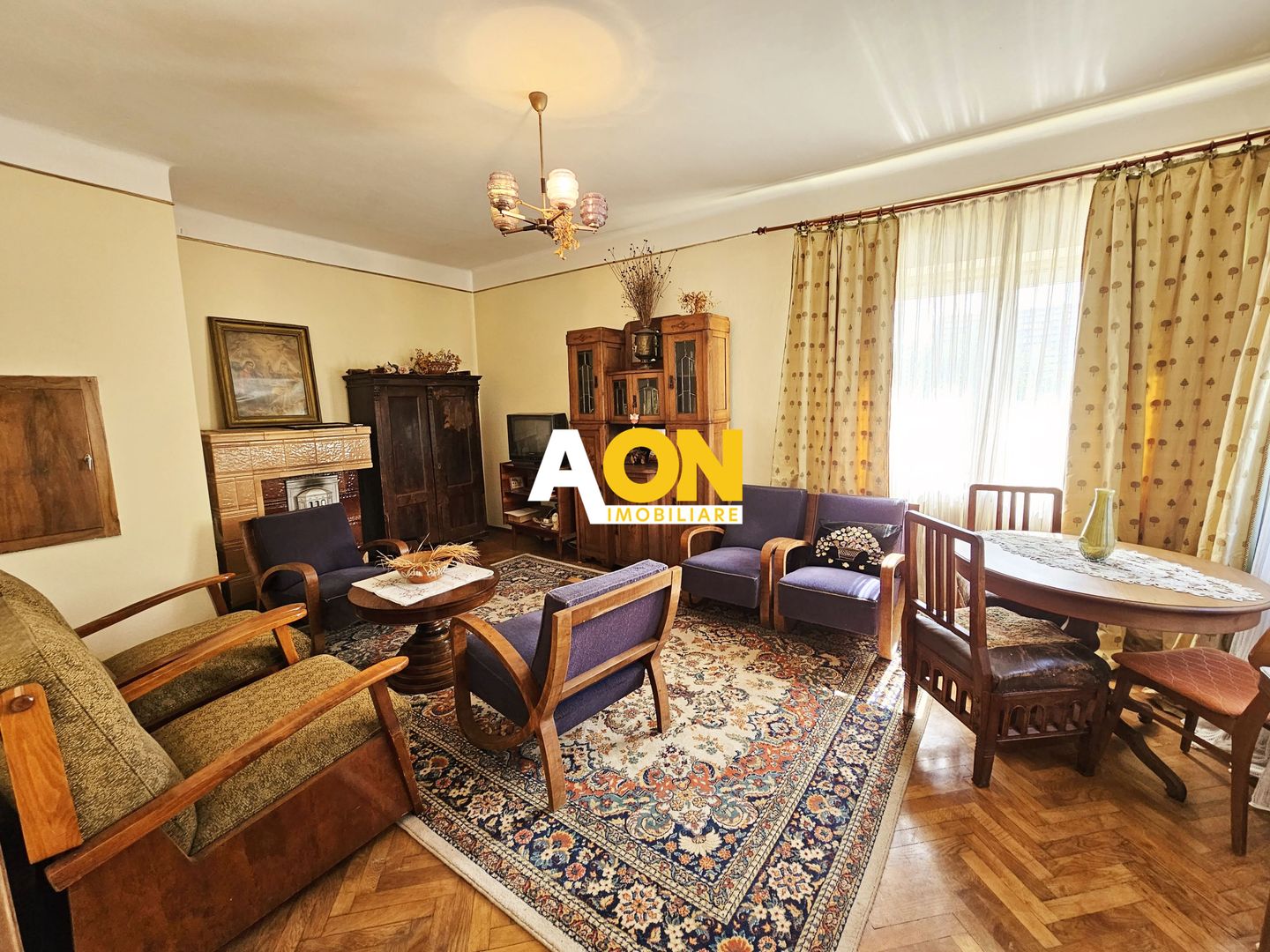 Casa situata in imediata apropiere a Cetatii - Poză 4