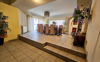 Vilă spațioasă, central, ideală pentru activități comerciale/birouri - Poză 4