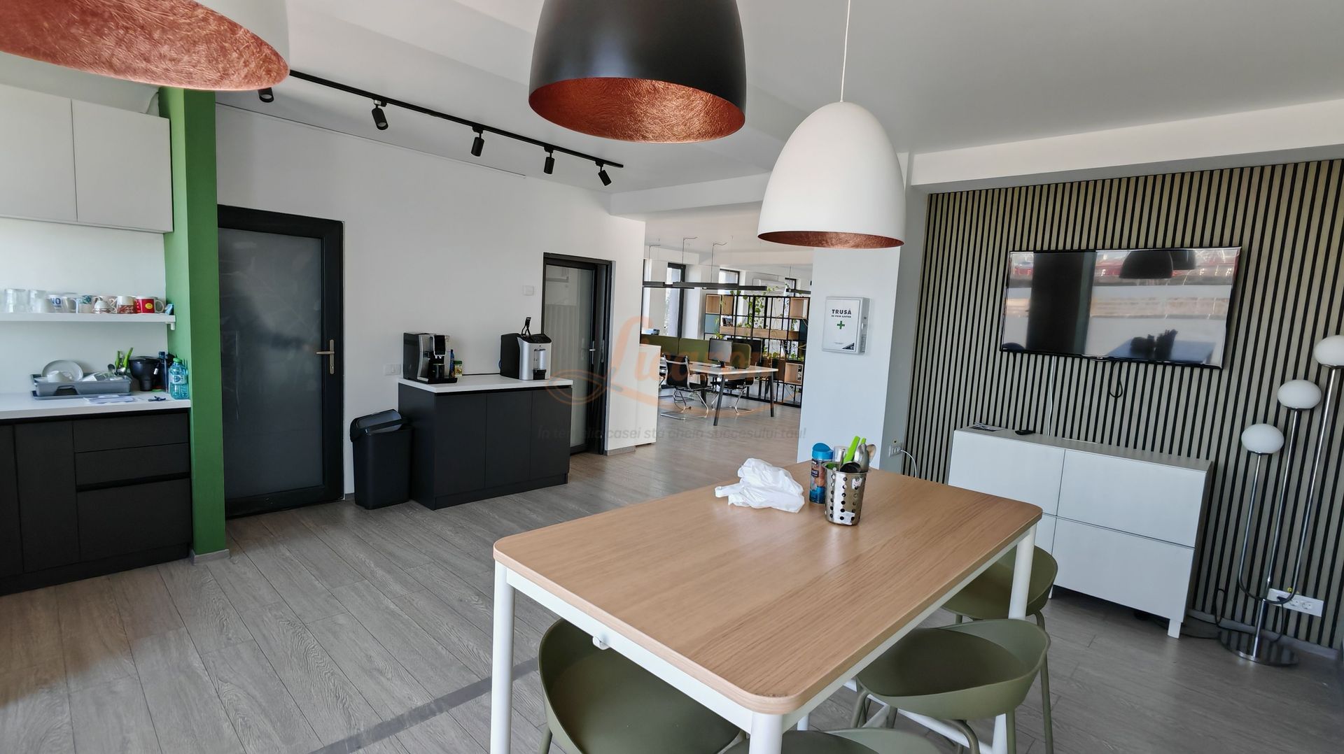 190 mp,Spatiu de Birouri/ Call Center/IT, Fitness,1980 euro/luna - Poză 19