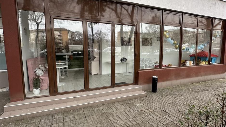 Spatiu Comercial cu vedere la strada Dacia - Poză 1