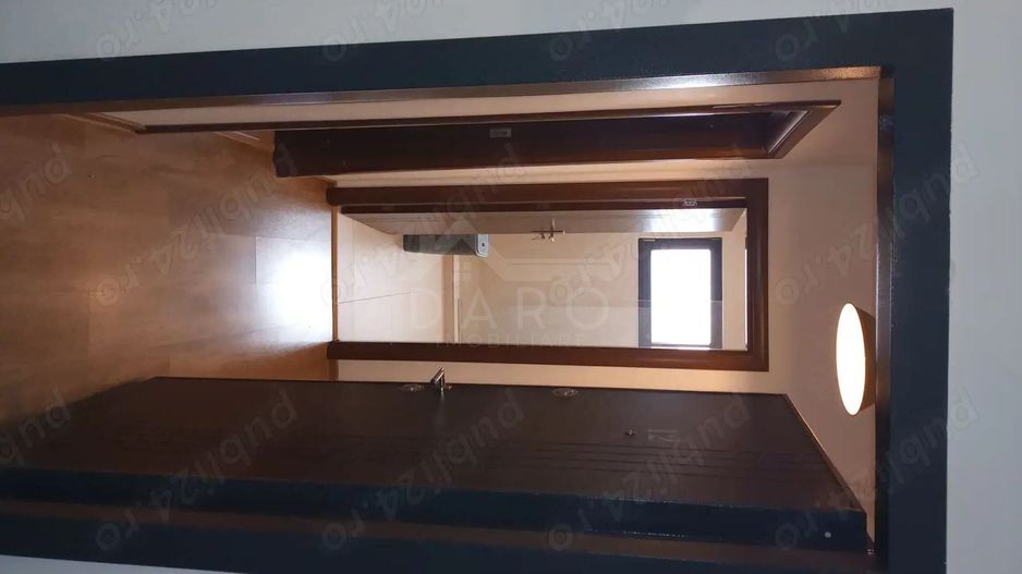Vând apartament cu o cameră - Poză 1