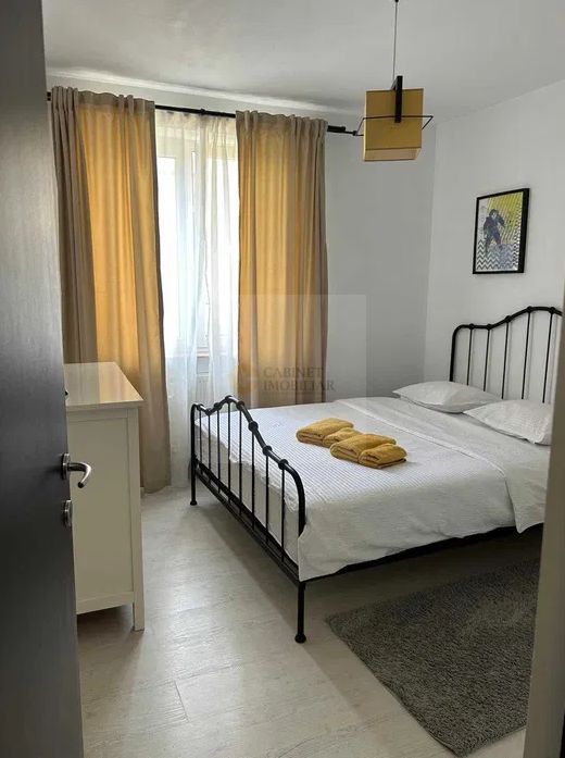 2 camere | Piata Universitatii | Balcon frantuzesc - Poză 4