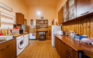 Apartament cu 3 camere central - Poză 6