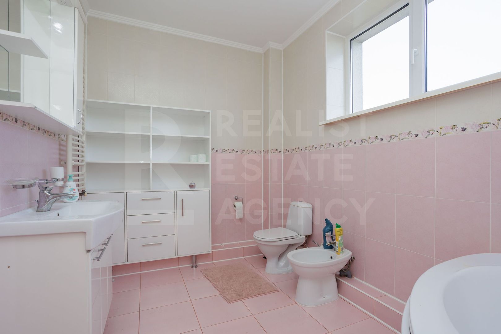 Chirie, casă, 6 camere, Strada Trifan Baltă, Centru - Poză 30