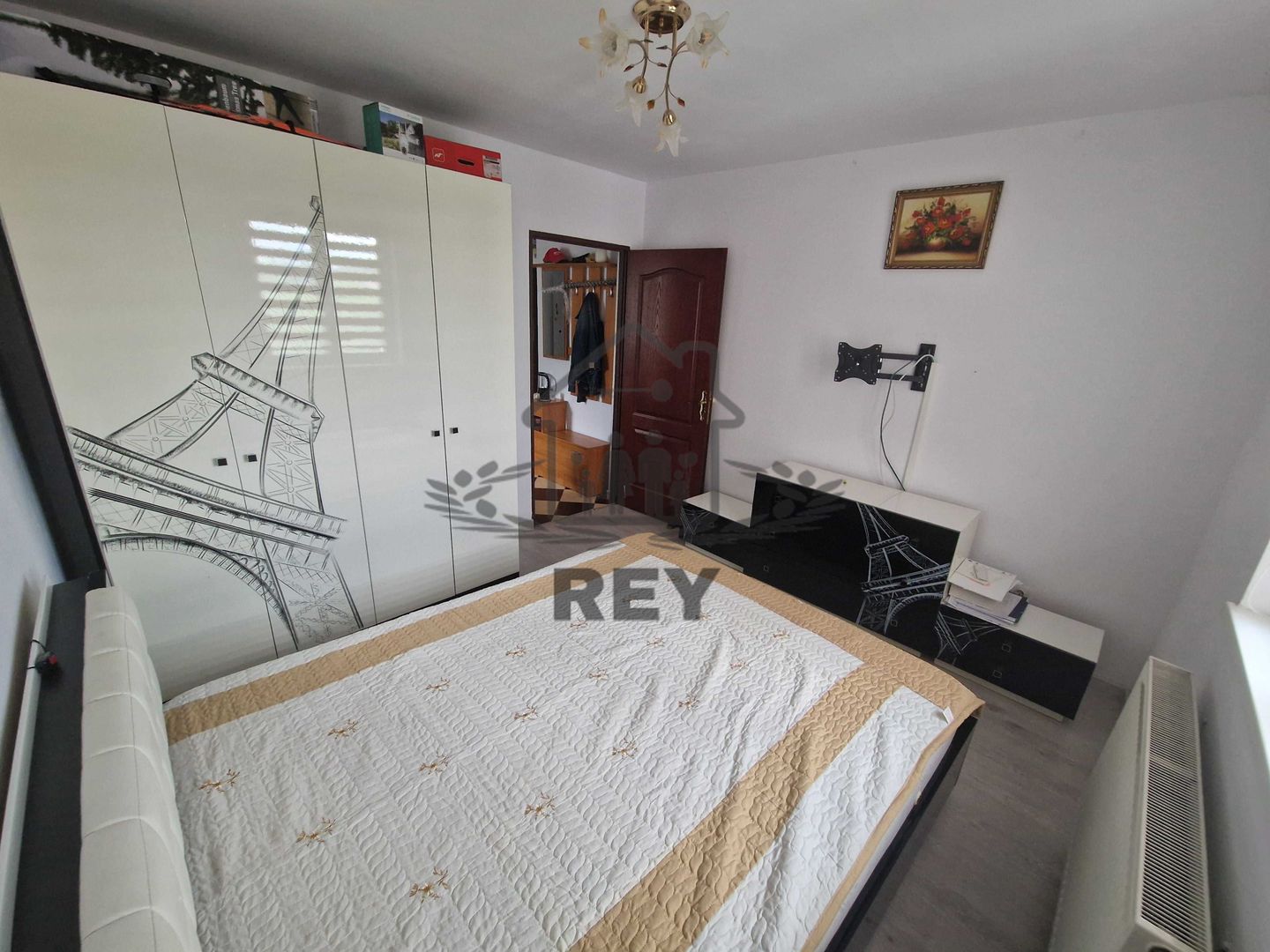 Apartament 3 camere - decomandat, mobilat, etaj 2/4, Cisnadie - Poză 1