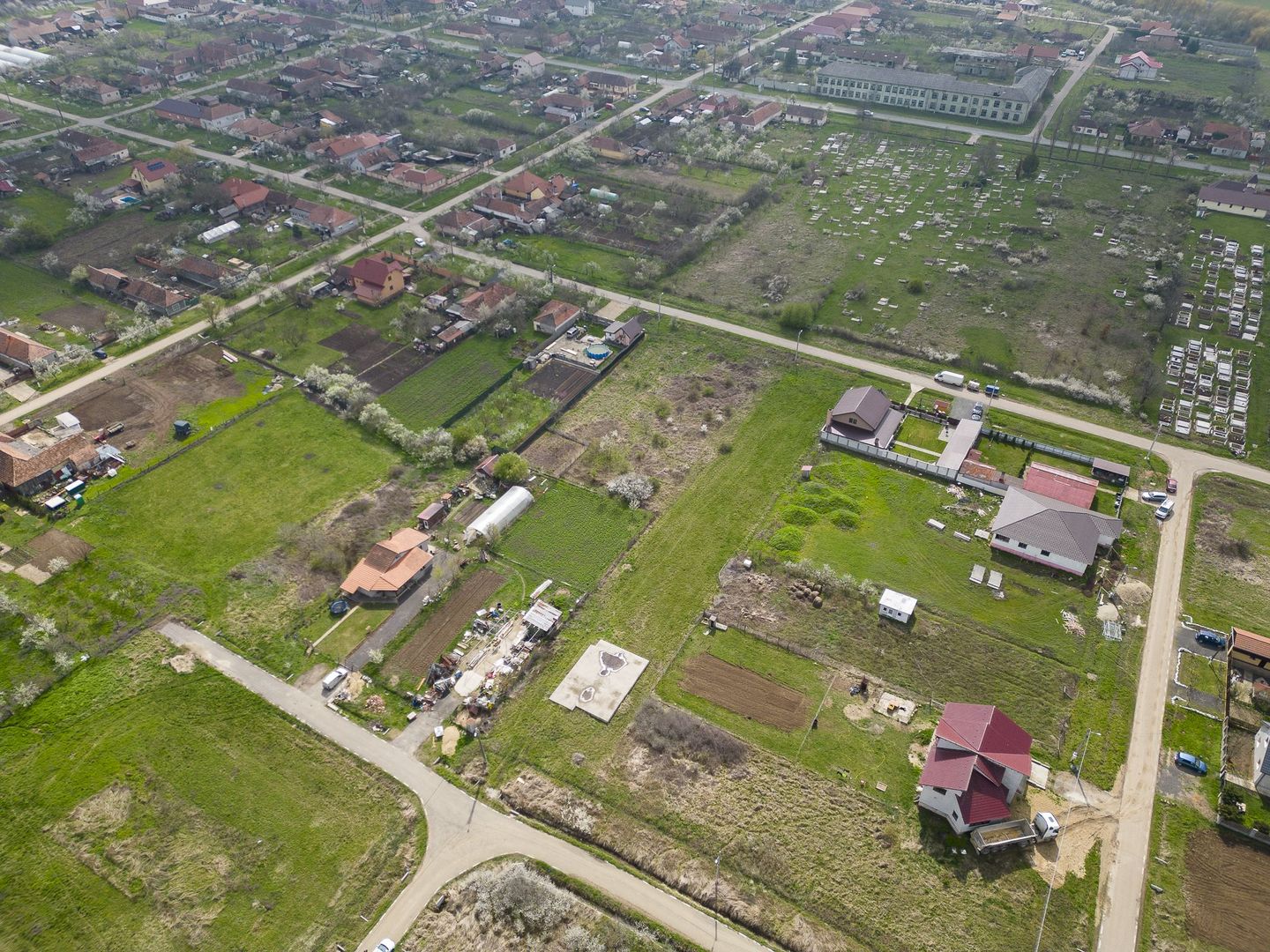 Teren intravilan cu fundație in Frumuseni - Poză 5