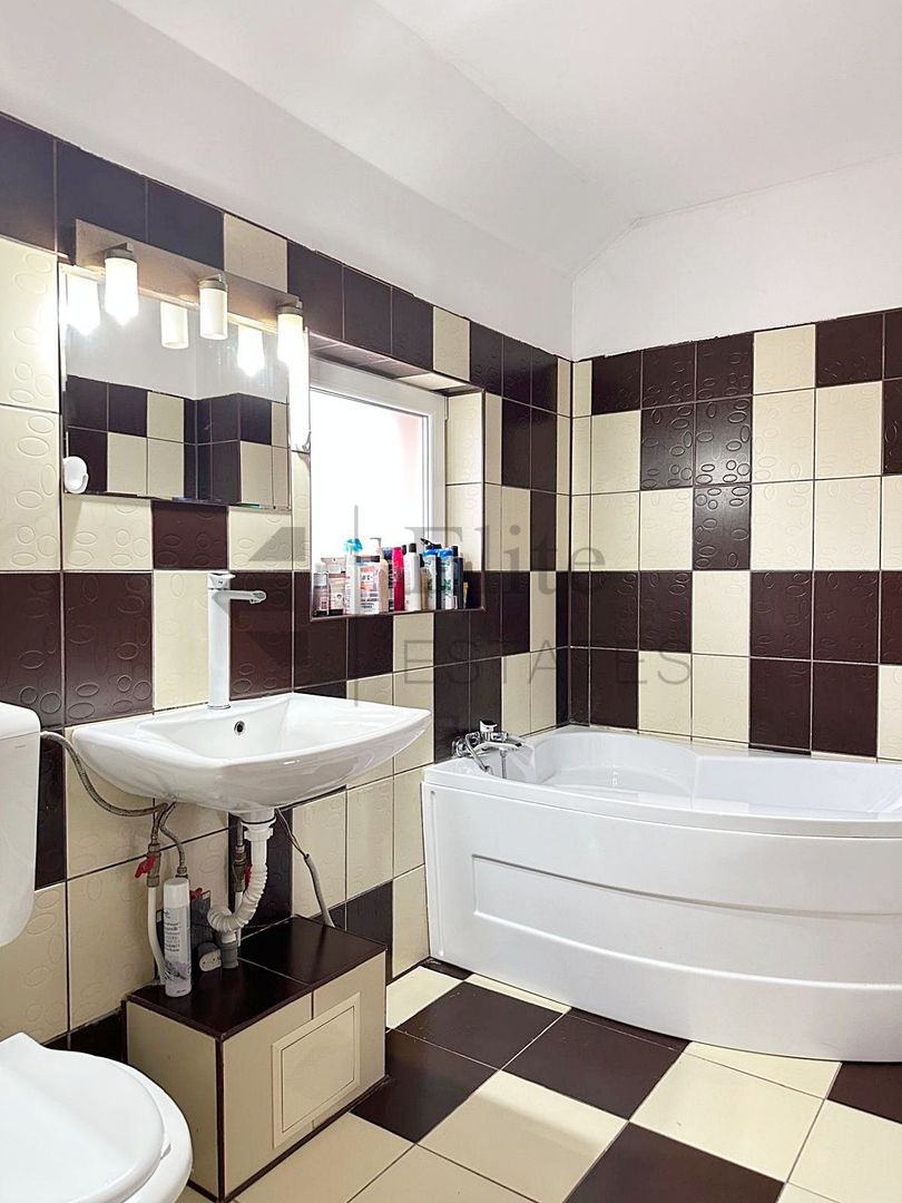 Casa cu 4 camere de inchriat in Paleu - Poză 8