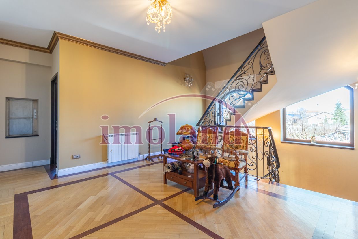 Vila cu piscina si garaj - 6 dormitoare - Pantelimon - Poză 15