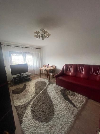 BRASADAS vinde ap 2 cam etaj 1/4 Carpati 2. - Poză 3