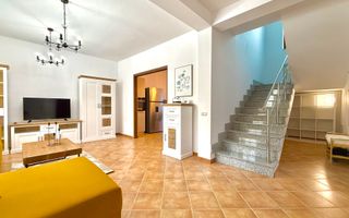 Casă tip triplex în zona centrală Dumbrăvița - Poză 5