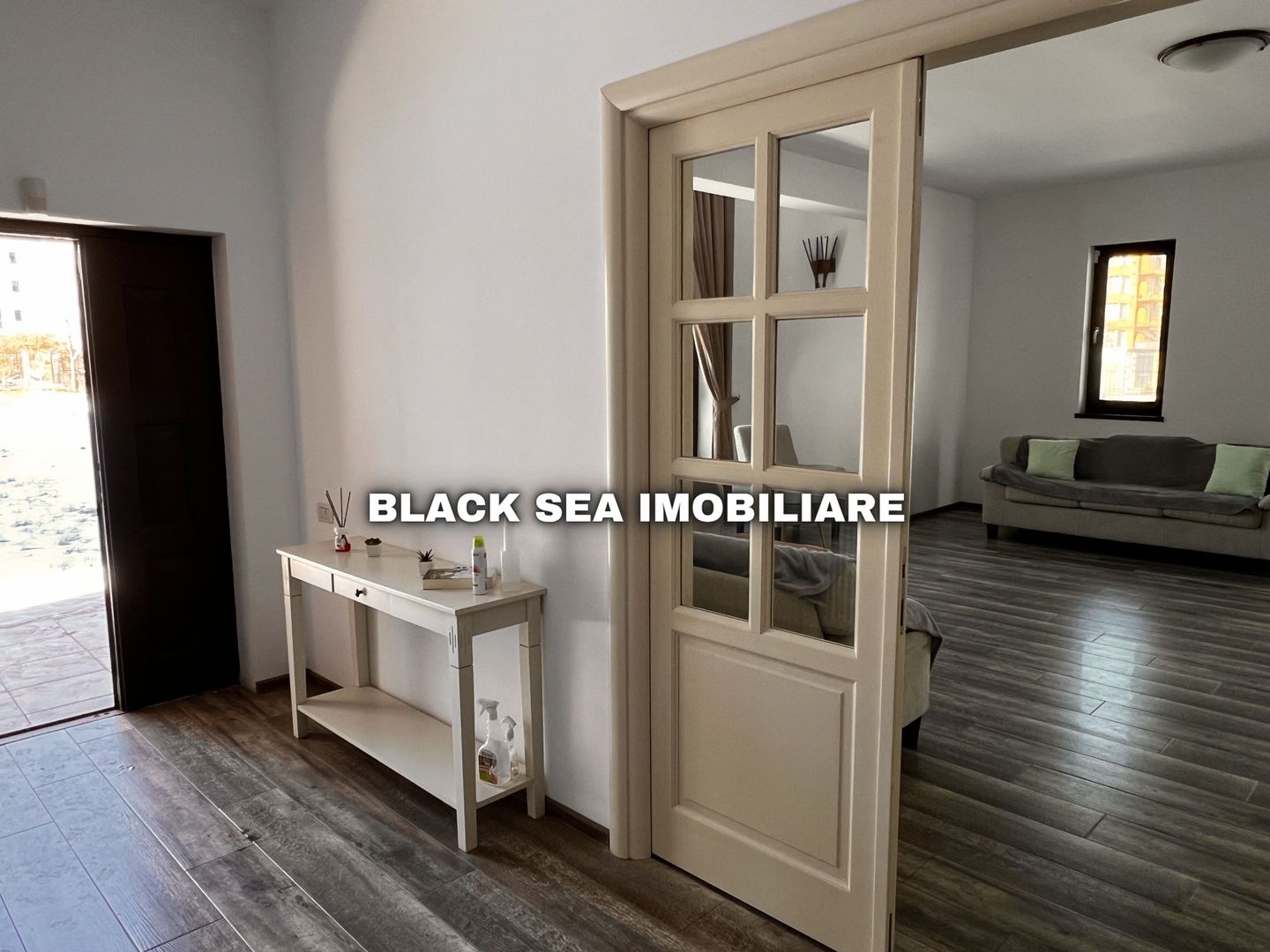 Vila P+1 de 5 camere l Mamaia Nord - Deschidere 23M l Teren 1564MP - Poză 16