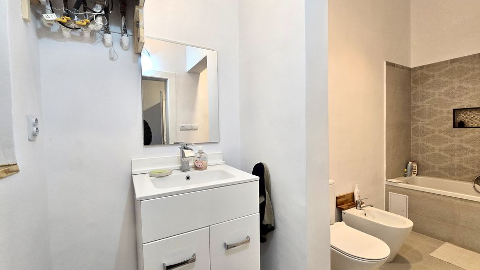 Un apartament care îți oferă orașul la un pas și vedere la Bega - Poză 16