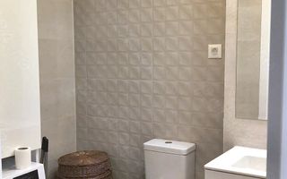 🏡 Închiriez Apartament cu 2 camere, Hils Titanium, parcare subterană - Poză 8