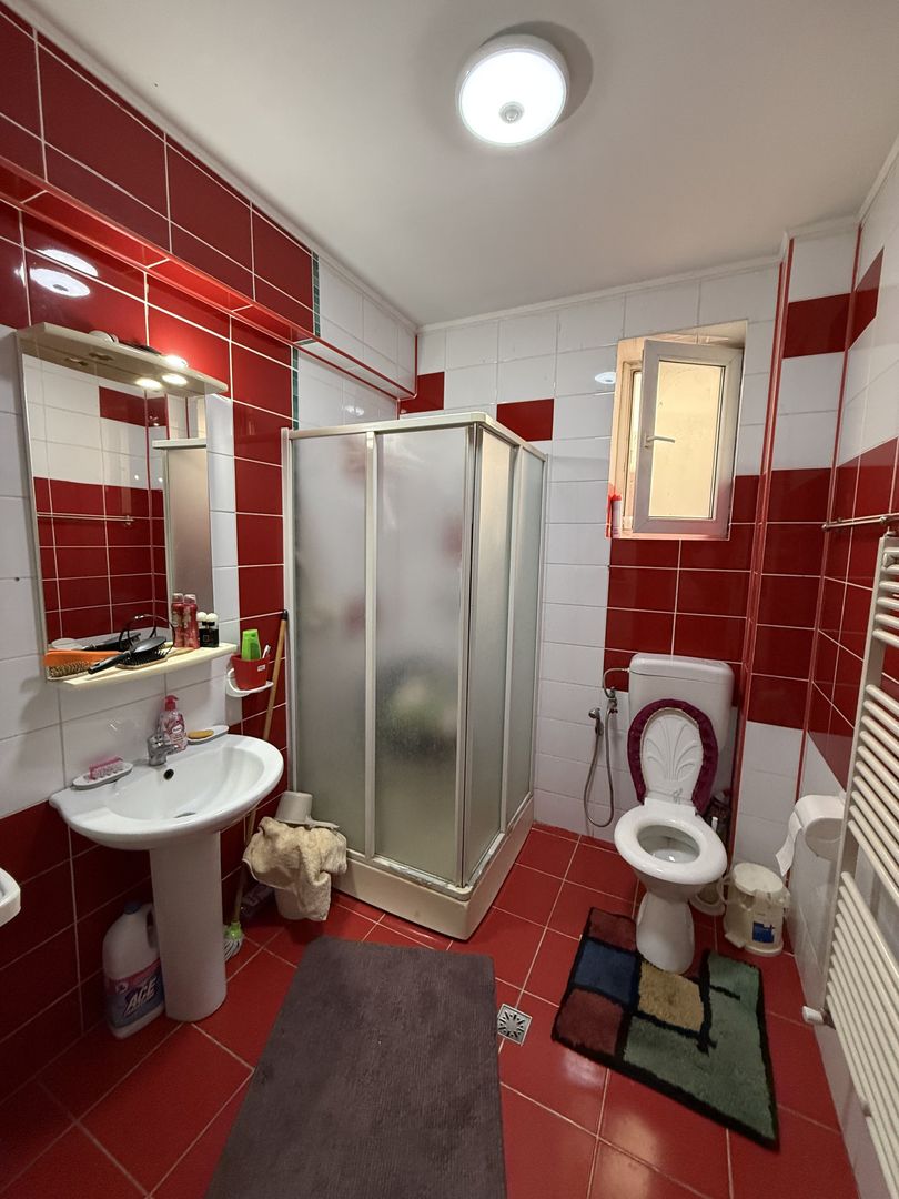 Vila P+1 cu terasă 255 mp + garaj 22,5 mp si teren 417 mp-Berceni ! - Poză 21