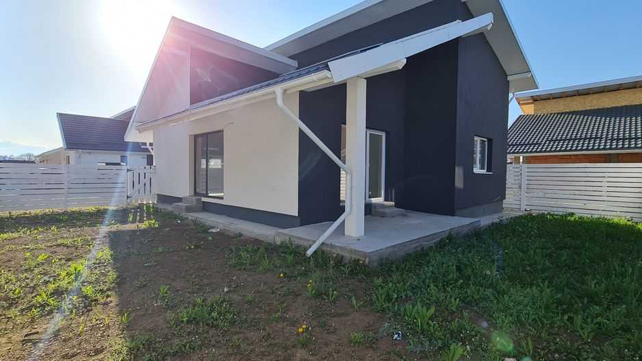 Casa finalizata si intabulata 3 camere Cartier Izvor Tarlungeni Brasov - Poză 2