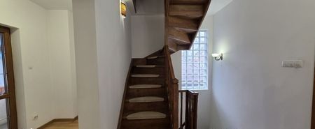 Vila cu 4 camere si mansarda, de inchiriere central - Poză 13