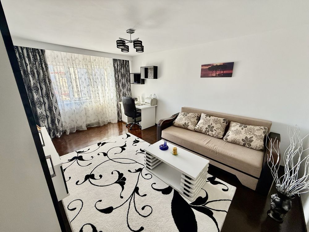 3 cam decomandat Girocului - Poză 2