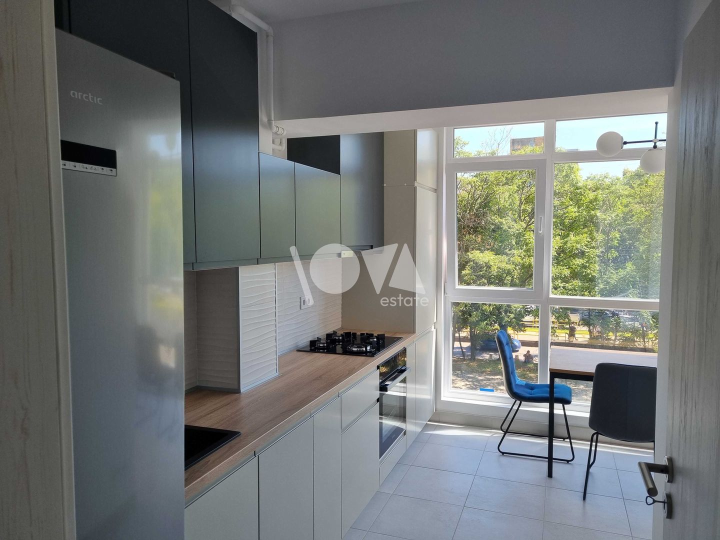 De închiriat: apartament 3 camere + 2 parcari - Granvia Lujerului - Poză 6