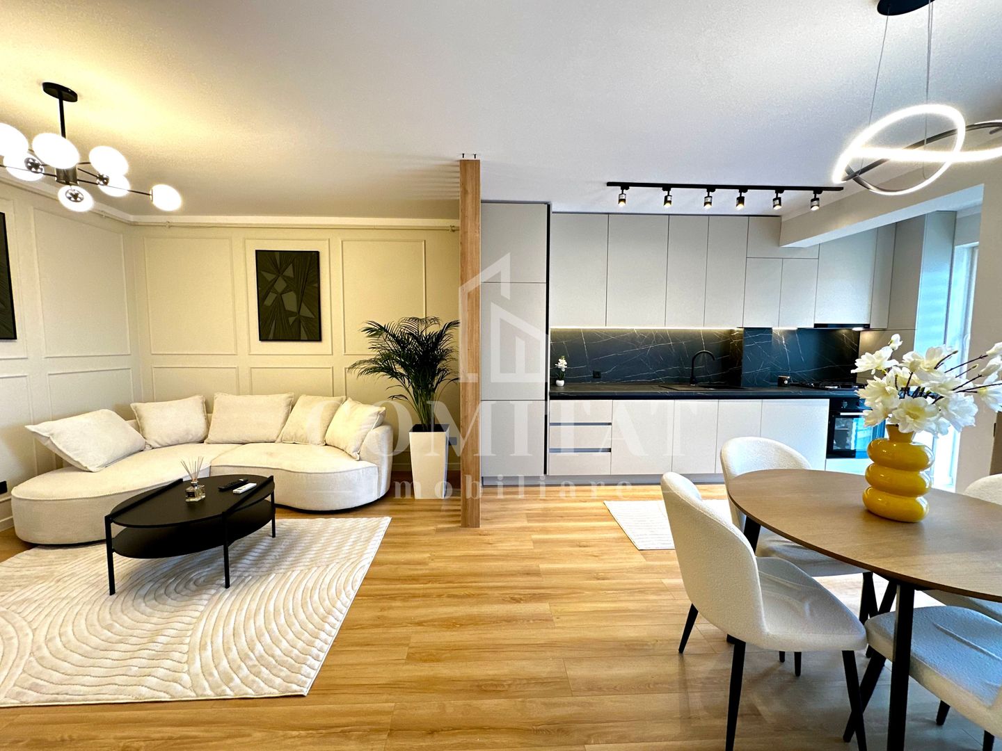 Apartament ultrafinisat | Etaj intermediar | Zona Str Tineretului - Poză 1