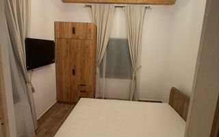 Garsonieră cochetă de închiriat în Schei - Poză 3