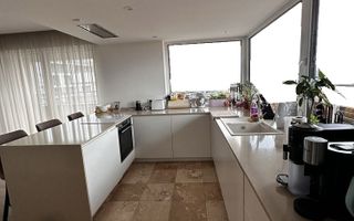 Penthouse spectaculos, 210mp utili, 260 mp terase, 2 parcari subterane - Poză 4