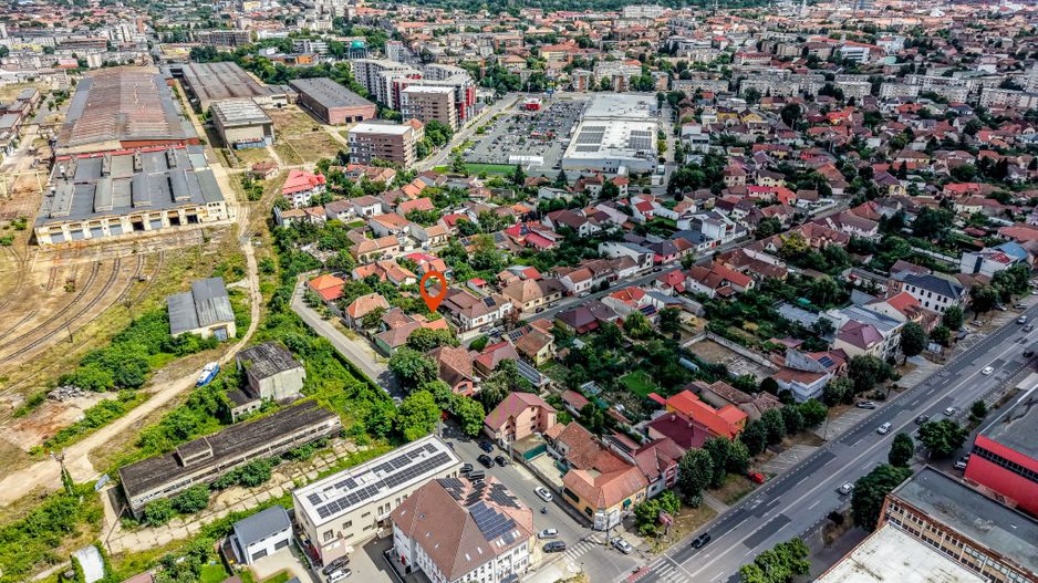 Casă cu teren de 370 mp în Zona Funcționarilor - Poză 9
