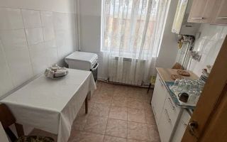 Vanzare apartament cu 3 camere, Ultracentral, pret 83.000 EURO, sup.68 - Poză 3